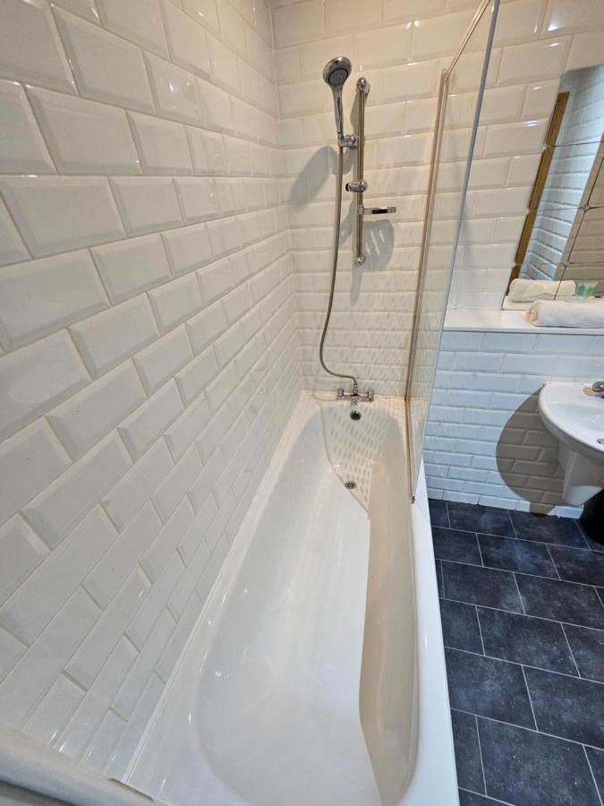 65 Renfield St 2 Bed Apartment Glasgow Buitenkant foto