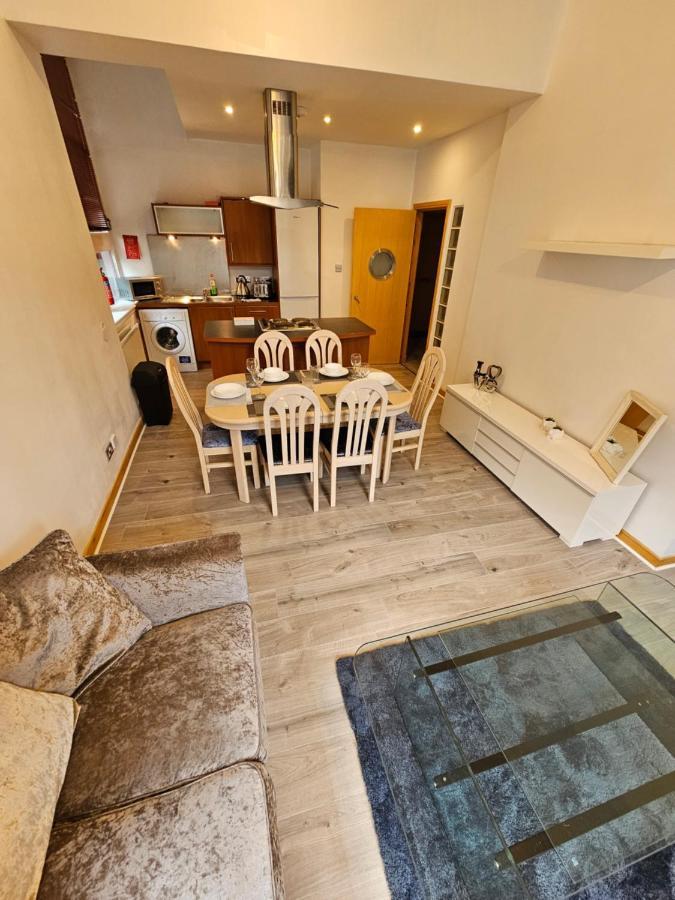 65 Renfield St 2 Bed Apartment Glasgow Buitenkant foto